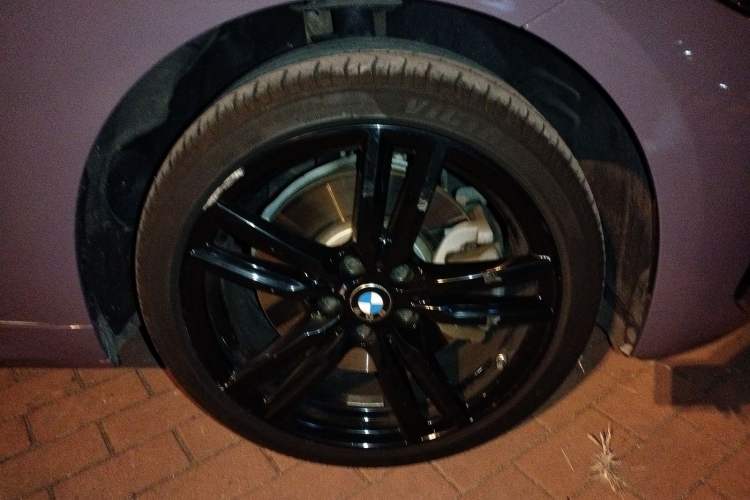 Used BMW 1 Series 2021 125i M Sport Night Edition Right Front Wheel Hub