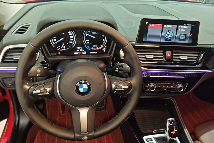 Used BMW 1 Series 2021 120i M Sport Night Edition Center Console