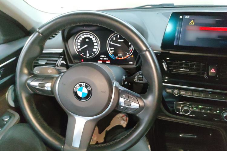 Used BMW 1 Series 2021 Revised 120i M Sport Night Edition Center Console