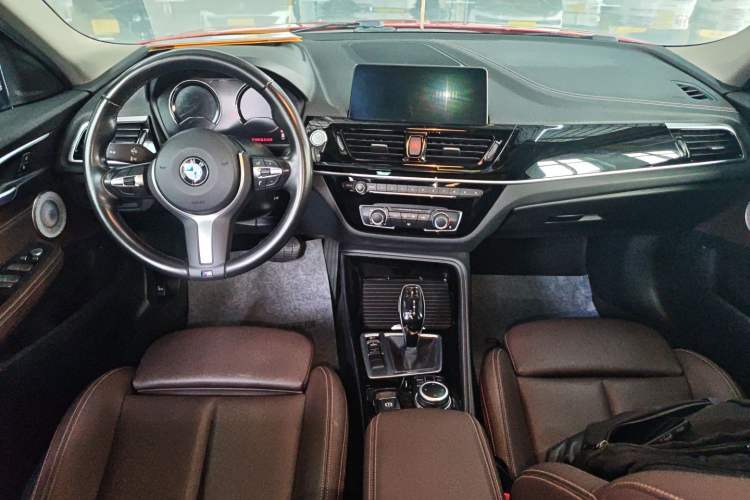 Used BMW 1 Series 2021 120i M Sport Night Edition Center Console