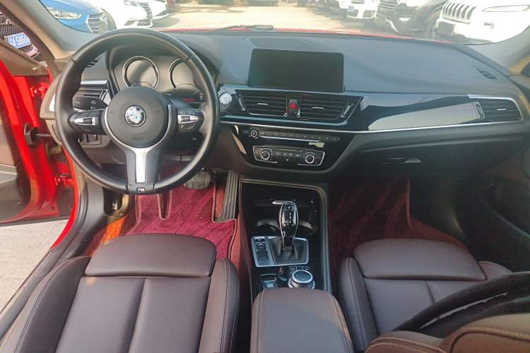 Used BMW 1 Series 2021 120i M Sport Night Edition Center Console