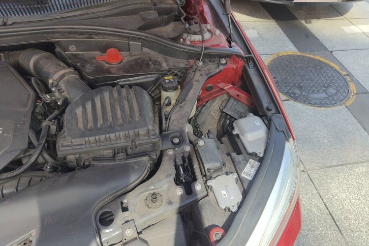 Used BMW 1 Series 2021 125i M Sport Night Edition Engine Bay Left
