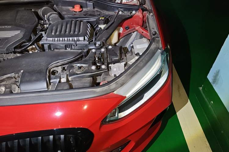 Used BMW 1 Series 2021 120i M Sport Night Edition Engine Bay Left
