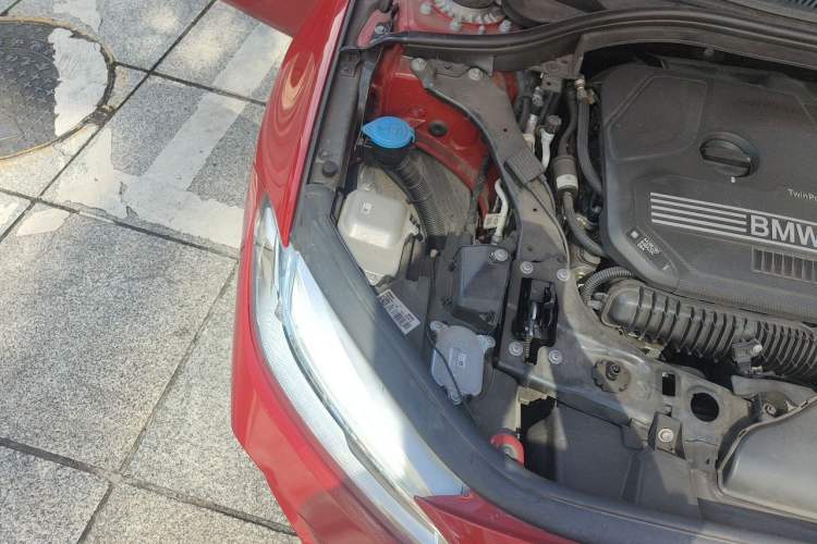 Used BMW 1 Series 2021 125i M Sport Night Edition Engine Bay Right