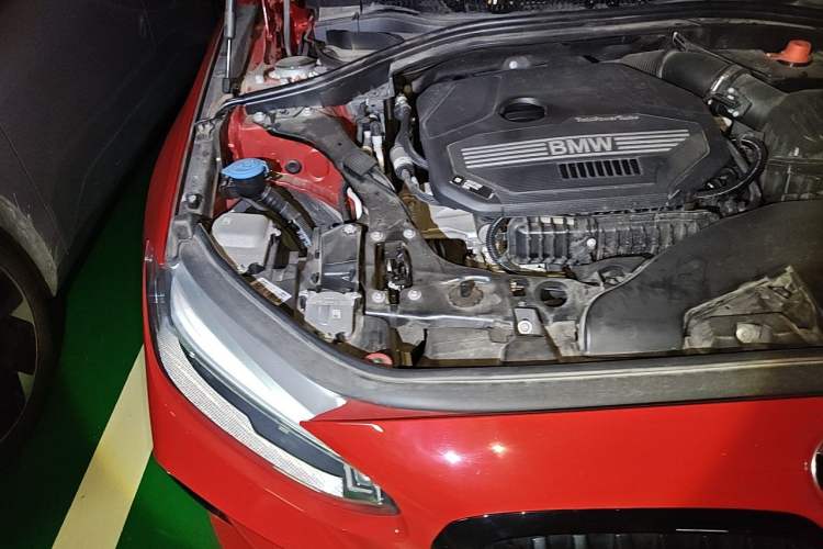 Used BMW 1 Series 2021 120i M Sport Night Edition Engine Bay Right