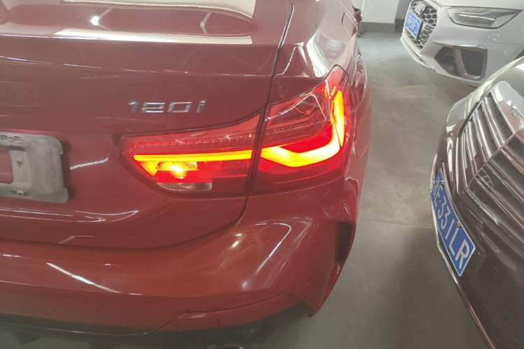 Used BMW 1 Series 2021 Revised 120i M Sport Night Edition Exterior 3