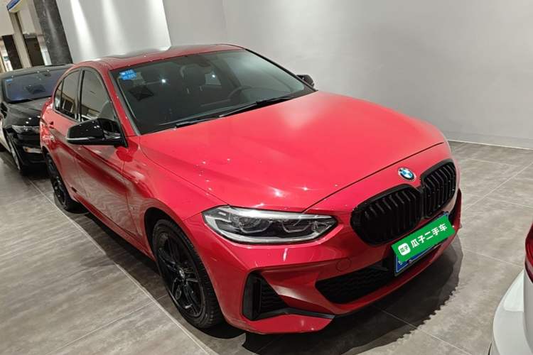 Used BMW 1 Series 2021 120i M Sport Night Edition Front Right 45 Deg