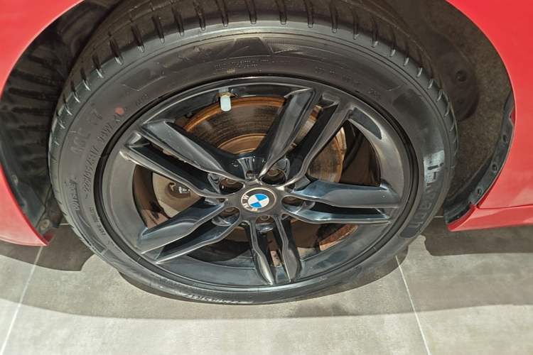Used BMW 1 Series 2021 120i M Sport Night Edition Left Front Wheel Hub