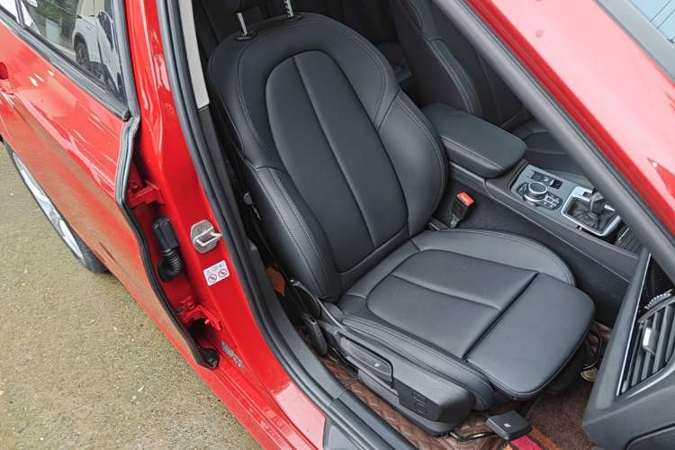 Used BMW 1 Series 2021 Revised 120i M Sport Night Edition Right Front Seat