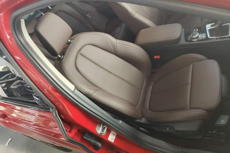 Used BMW 1 Series 2021 Revised 120i M Sport Night Edition Right Front Seat