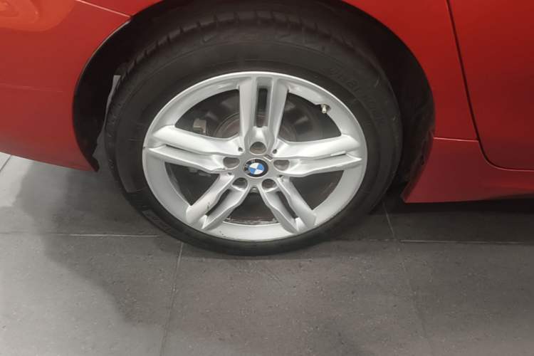 Used BMW 1 Series 2021 120i M Sport Night Edition Right Rear Wheel Hub