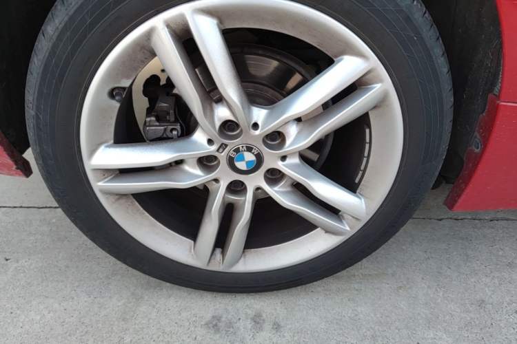 Used BMW 1 Series 2021 120i M Sport Night Edition Right Rear Wheel Hub