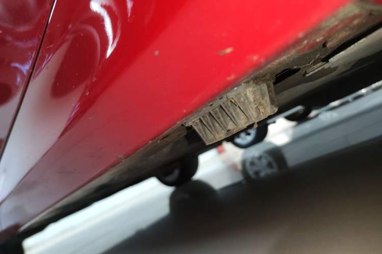 Used BMW 1 Series 2021 Revised 120i M Sport Night Edition Right Side Sill