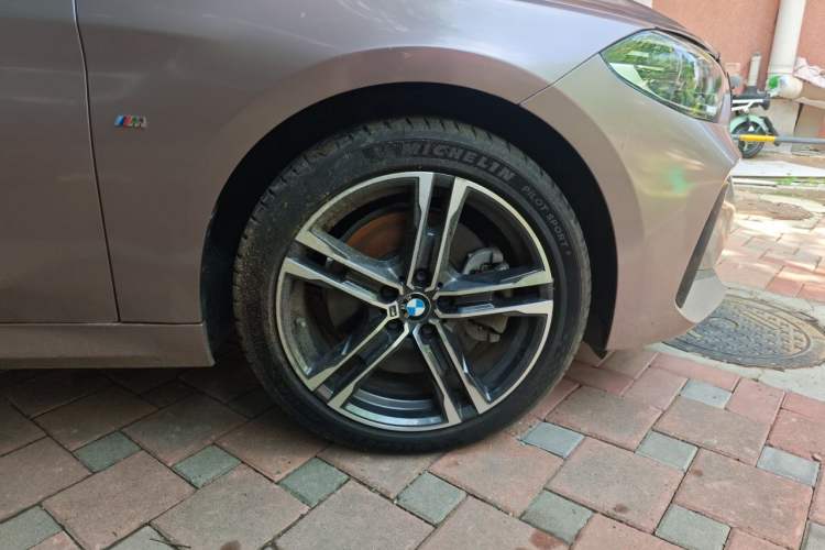 Used BMW 1 Series 2021 Restyled 125i M Sport Night Edition Right Front Wheel Hub