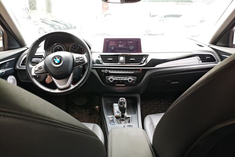 Used BMW 1 Series 2021 120i M Sport Edition Center Console