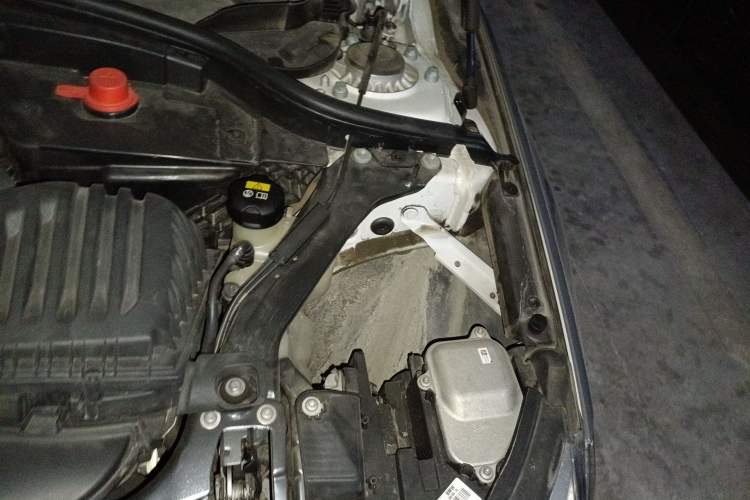 Used BMW 1 Series 2021 Restyled 125i M Sport Night Edition Engine Bay Left