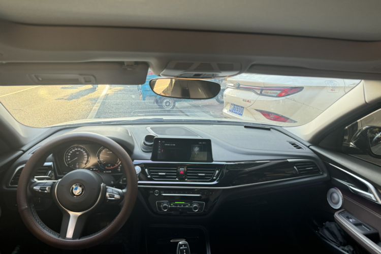 Used BMW 1 Series 2021 125i M Sport Night Edition Interior 1
