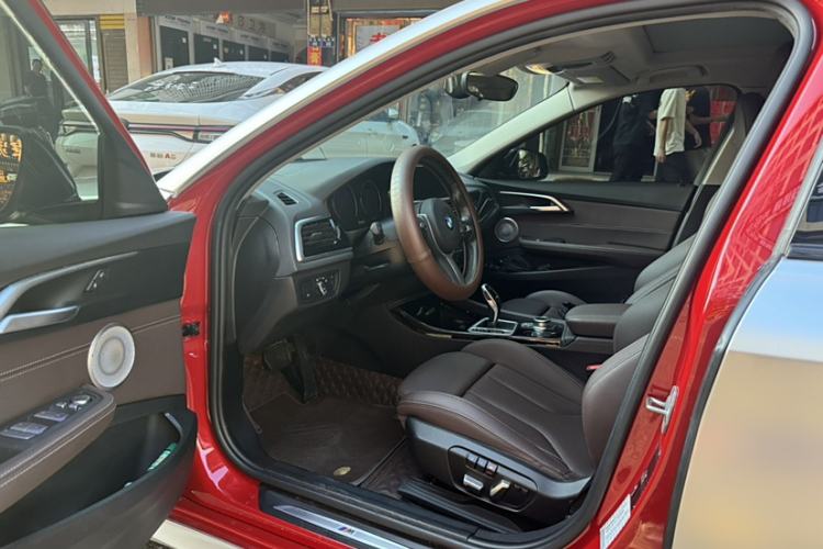 Used BMW 1 Series 2021 125i M Sport Night Edition Interior 2