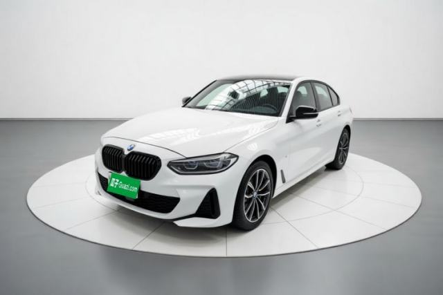 BMW 1 Series 2021 120i M Sport Night Edition usado