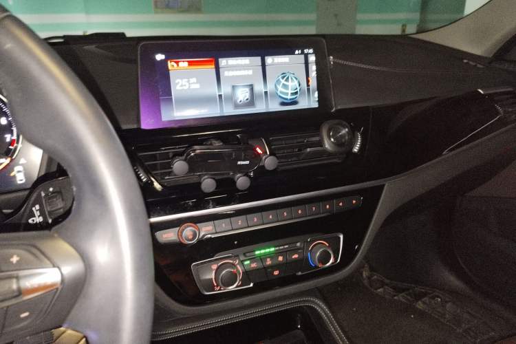 Used BMW 1 Series 2021 125i M Sport Night Edition Audio And AC Panel
