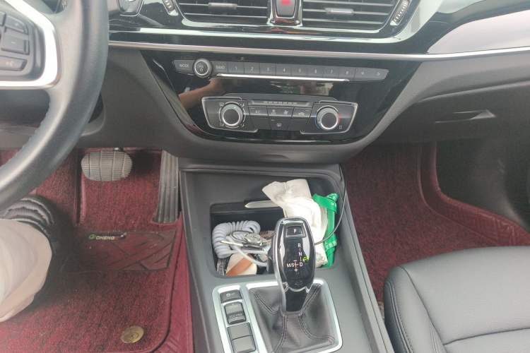 Used BMW 1 Series 2021 120i M Sport Edition Audio And AC Panel