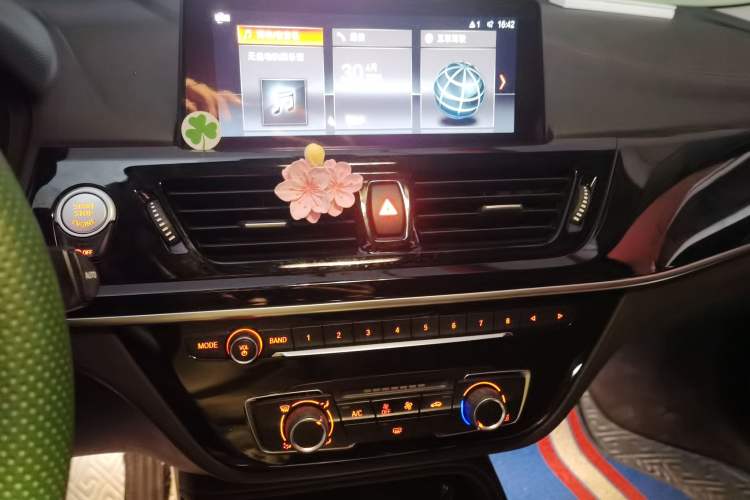 Used BMW 1 Series 2021 125i M Sport Night Edition Audio And AC Panel