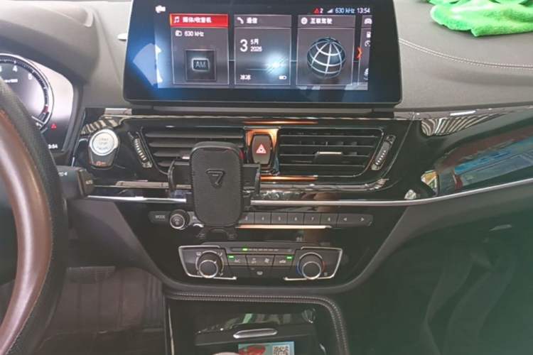 Used BMW 1 Series 2021 Revised 120i M Sport Night Edition Audio And AC Panel