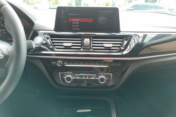 Used BMW 1 Series 2021 125i M Sport Night Edition Audio And AC Panel