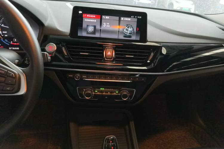 Used BMW 1 Series 2021 120i M Sport Edition Audio And AC Panel