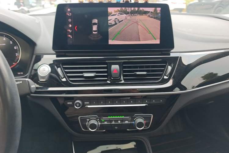 Used BMW 1 Series 2021 120i M Sport Night Edition Audio And AC Panel