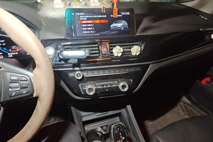 Used BMW 1 Series 2021 120i M Sport Edition Audio And AC Panel