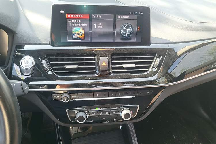 Used BMW 1 Series 2021 120i M Sport Night Edition Audio And AC Panel