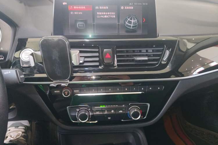 Used BMW 1 Series 2021 120i M Sport Edition Audio And AC Panel