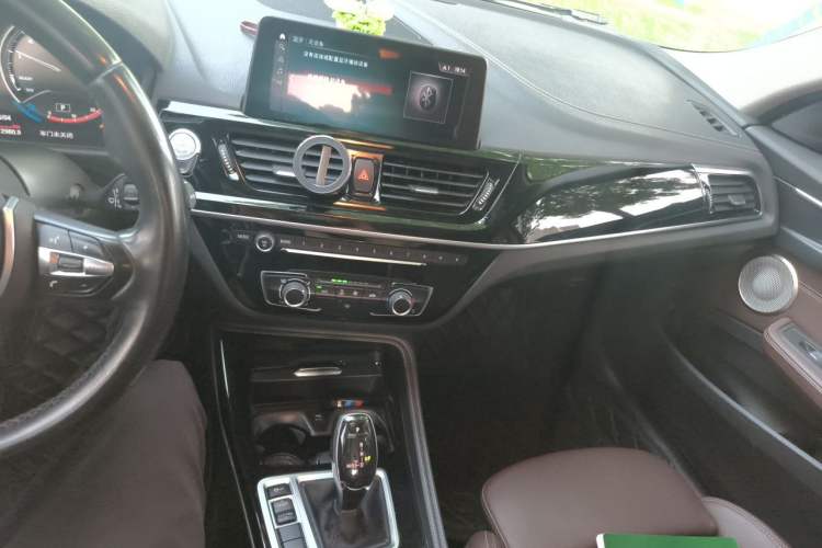 Used BMW 1 Series 2021 120i M Sport Night Edition Audio And AC Panel
