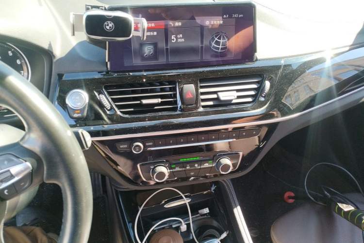 Used BMW 1 Series 2021 120i M Sport Night Edition Audio And AC Panel