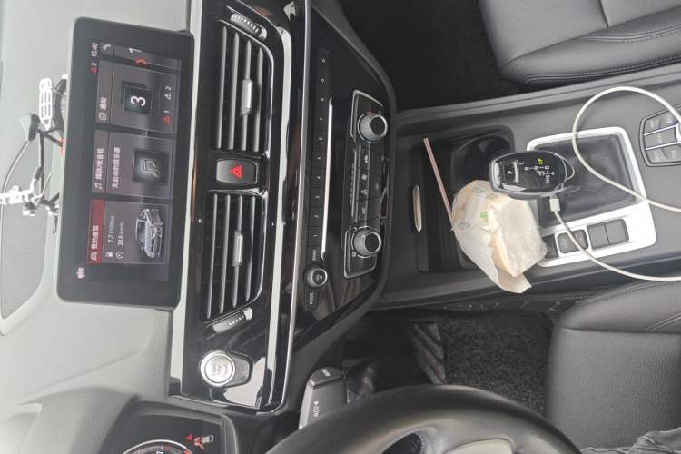 Used BMW 1 Series 2021 120i M Sport Edition Audio And AC Panel