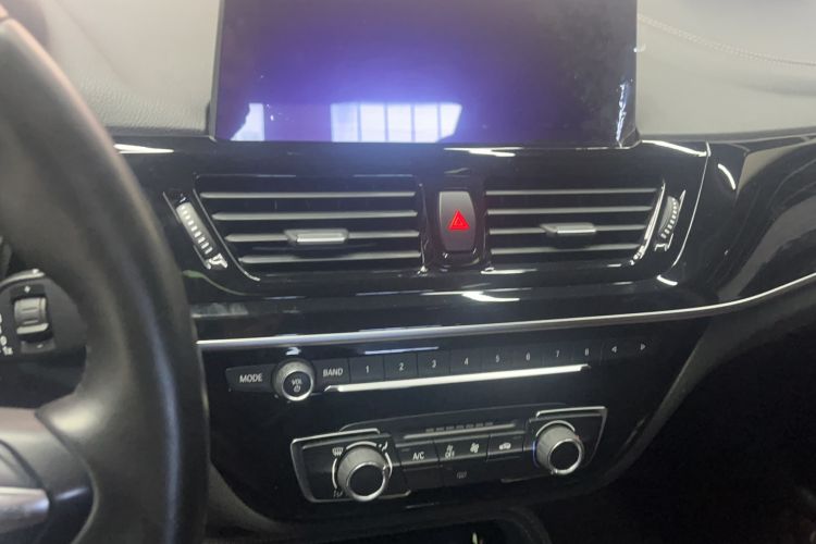 Used BMW 1 Series 2021 120i M Sport Night Edition Audio And AC Panel