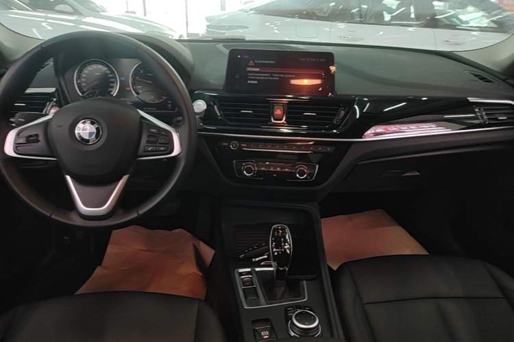 Used BMW 1 Series 2021 120i M Sport Edition Audio And AC Panel