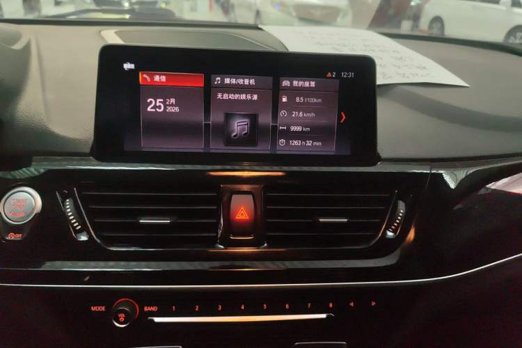 Used BMW 1 Series 2021 120i M Sport Edition Audio And AC Panel