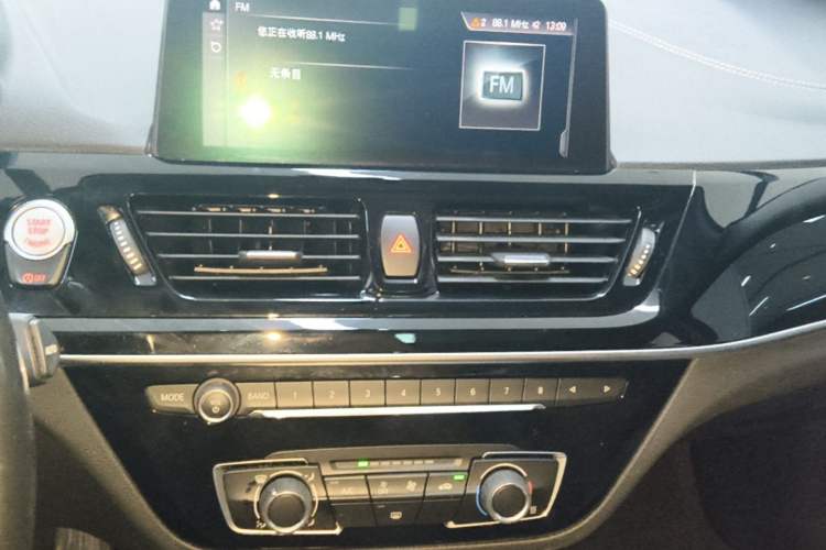 Used BMW 1 Series 2021 125i M Sport Night Edition Audio And AC Panel