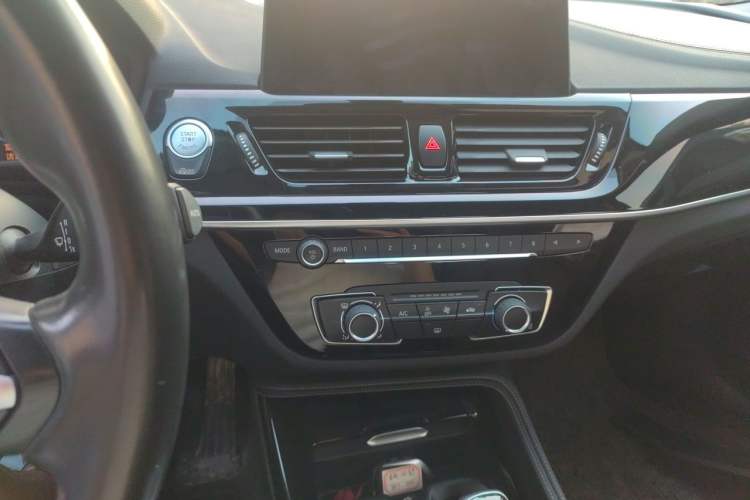 Used BMW 1 Series 2021 120i M Sport Night Edition Audio And AC Panel