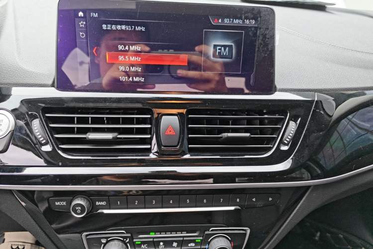 Used BMW 1 Series 2021 120i M Sport Night Edition Audio And AC Panel
