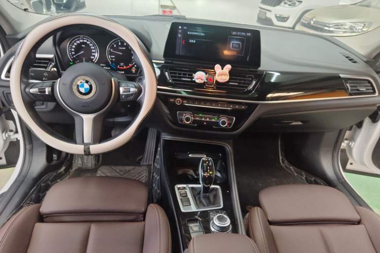 Used BMW 1 Series 2021 Revised 120i M Sport Night Edition Center Console