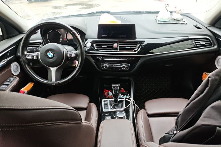 Used BMW 1 Series 2021 120i M Sport Night Edition Center Console