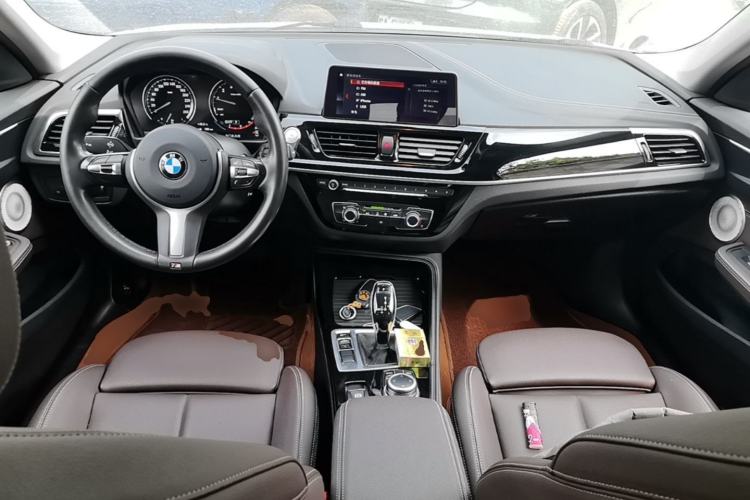 Used BMW 1 Series 2021 120i M Sport Night Edition Center Console