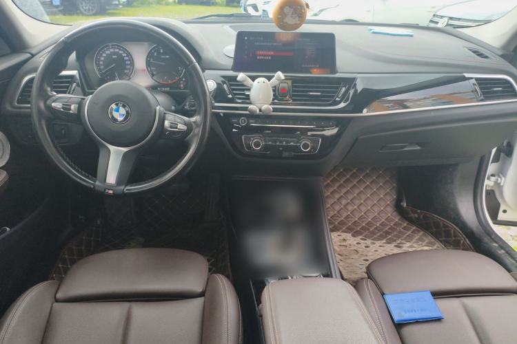 Used BMW 1 Series 2021 120i M Sport Night Edition Center Console