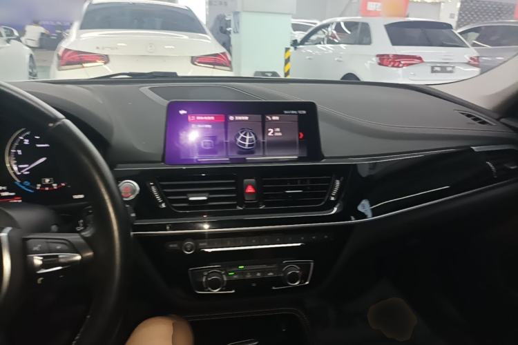 Used BMW 1 Series 2021 125i M Sport Night Edition Center Console