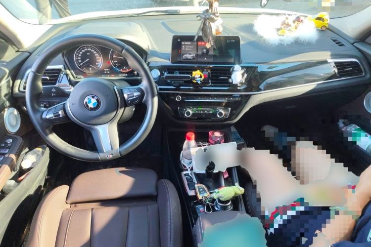 Used BMW 1 Series 2021 125i M Sport Night Edition Center Console