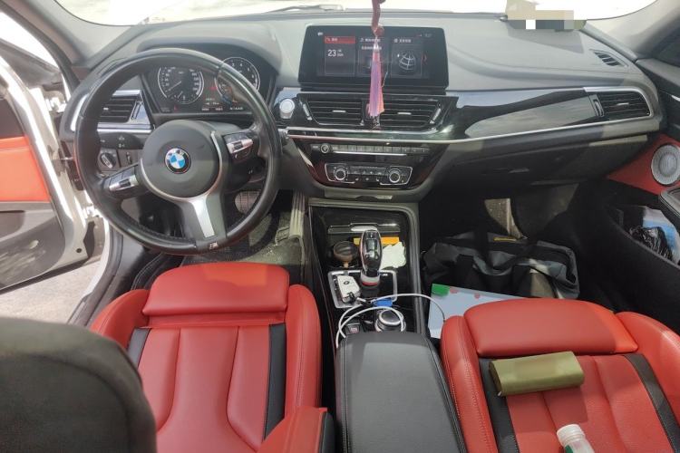 Used BMW 1 Series 2021 125i M Sport Night Edition Center Console