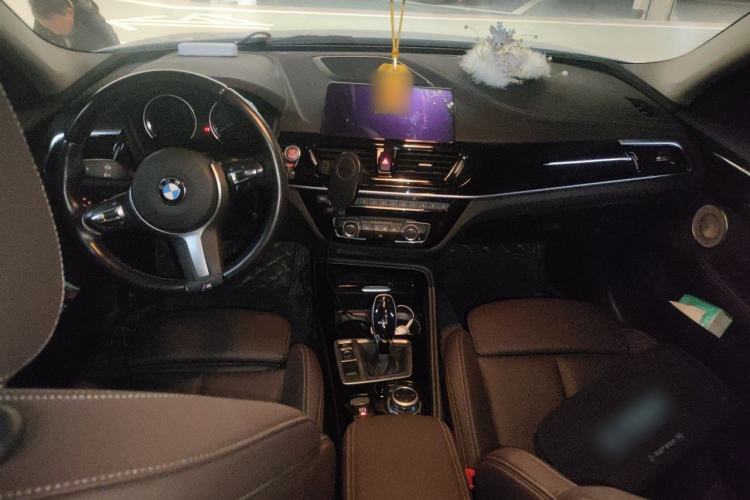 Used BMW 1 Series 2021 120i M Sport Night Edition Center Console